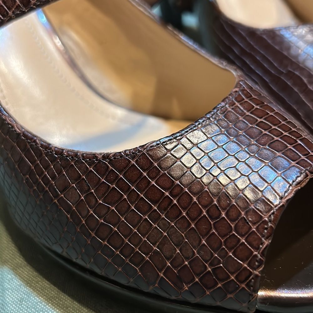 Alex Marie Peep Toe Heals - Picture 4 of 13